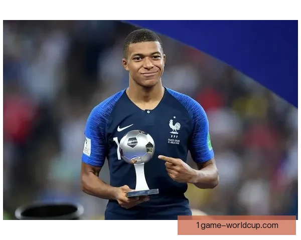 世体曝姆巴佩顺利考取驾照成功